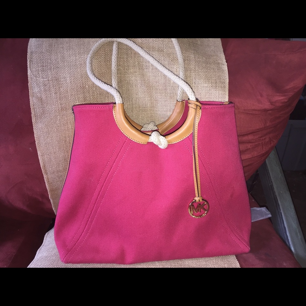 Michael KORS Red Canvass Purse/Tore